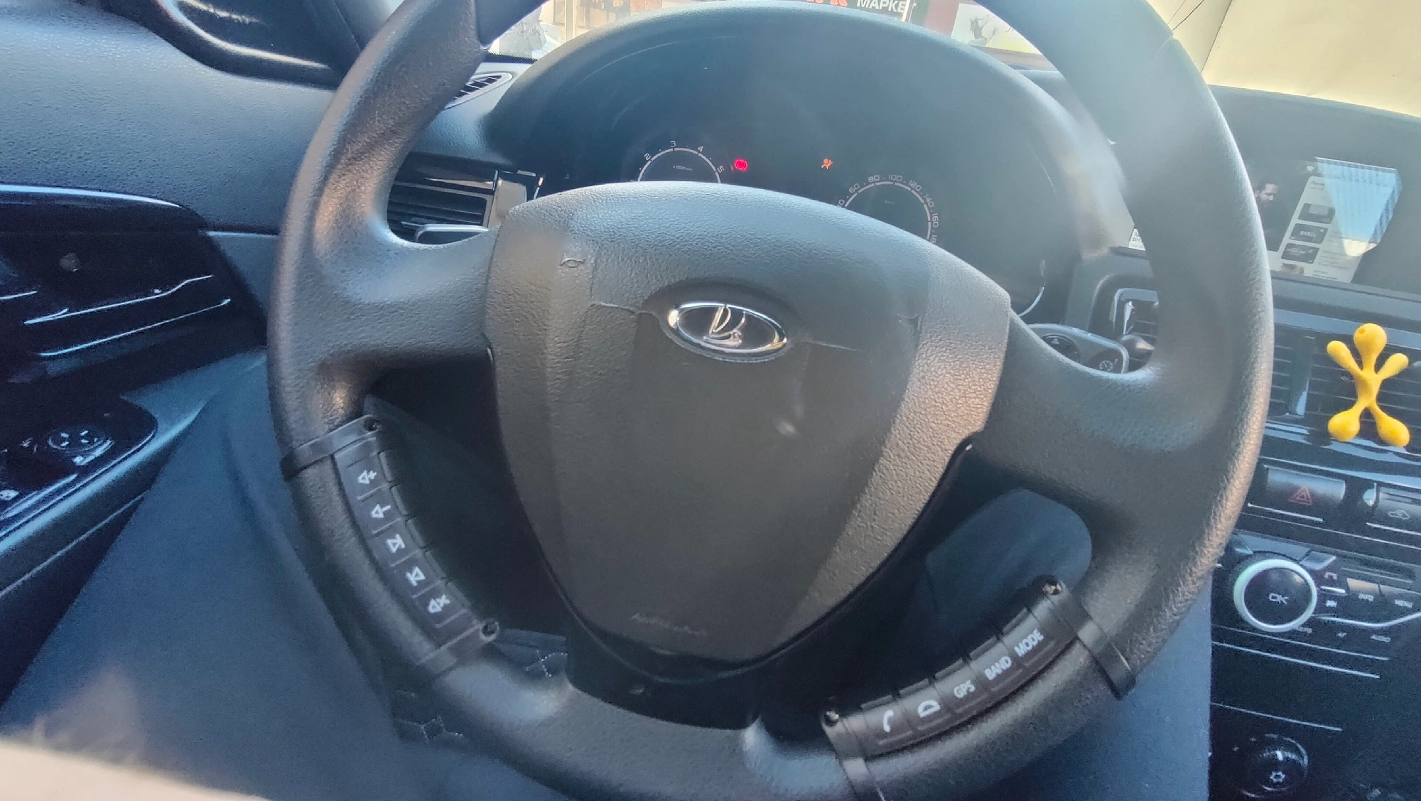 Samochodowa Stacja Multimedialna Android dodatkowe sterowanie przy kierwnicy